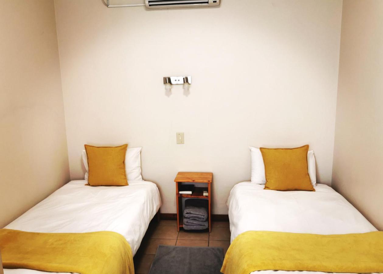 BuiteposEast Gate Rest Campアパートメント エクステリア 写真